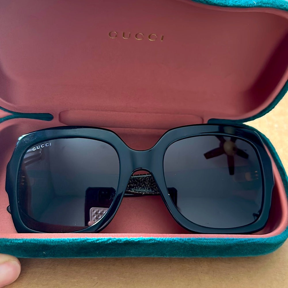 Gucci Black Sunglasses